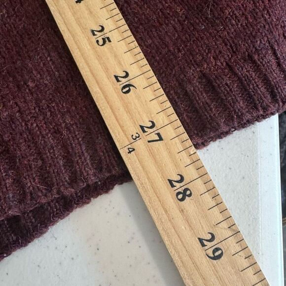 J’Ma Plum Men’s 100% Wool V-Neck Sweater Size Large Striped Graphic - Picture 8 of 9